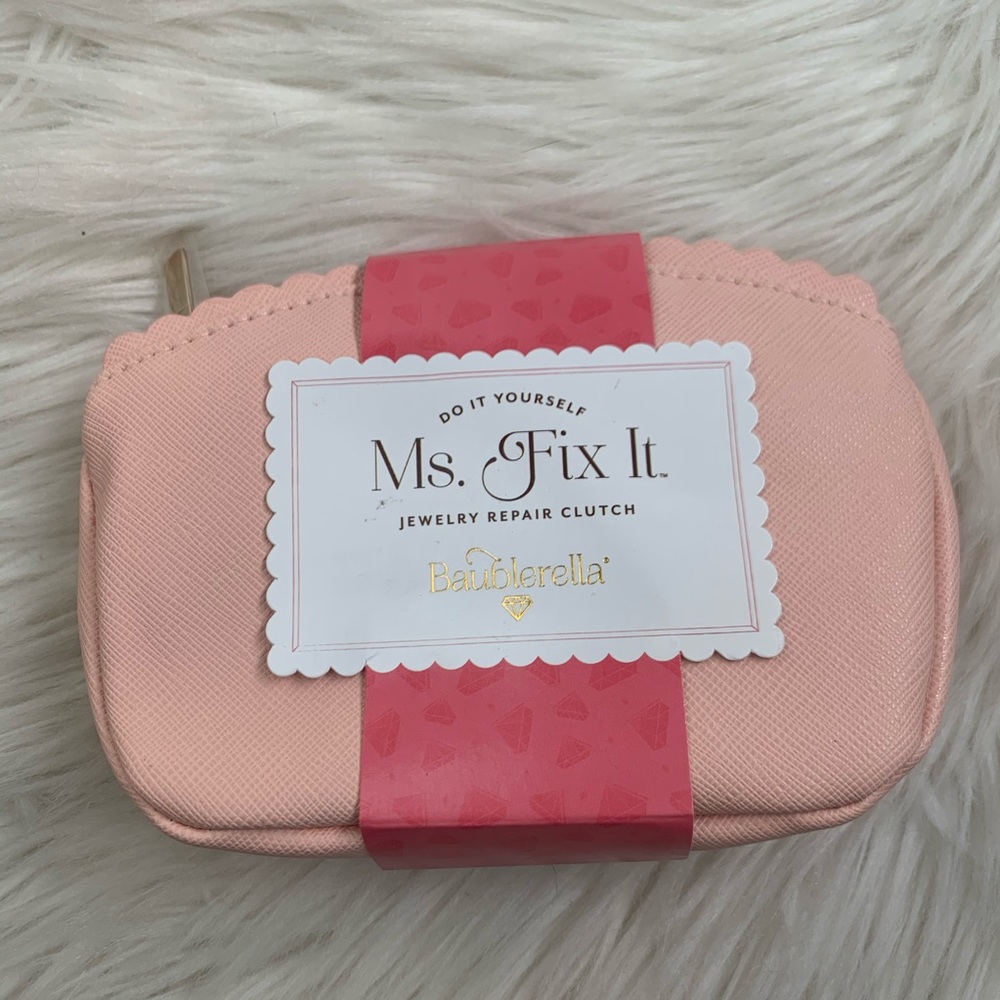 BRAND NEW JEWELRY REPAIR CLUTCH✨